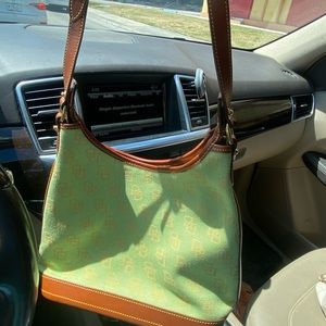 Purse dooney y bourke